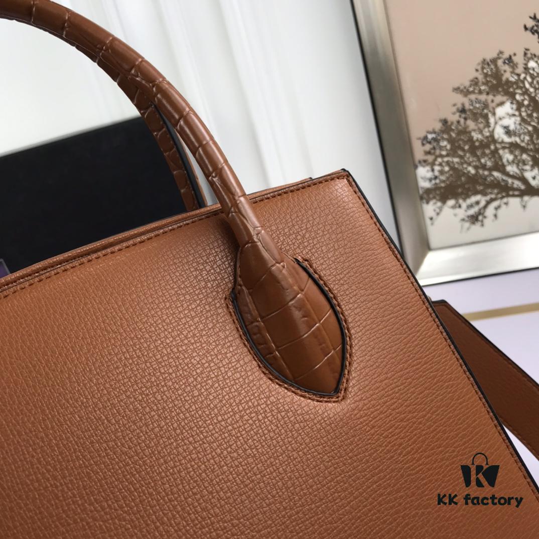 6930bb766e68136f4d9ae895 You Are the Most Beautiful – Minimalist and Fashionable Style for the New Year