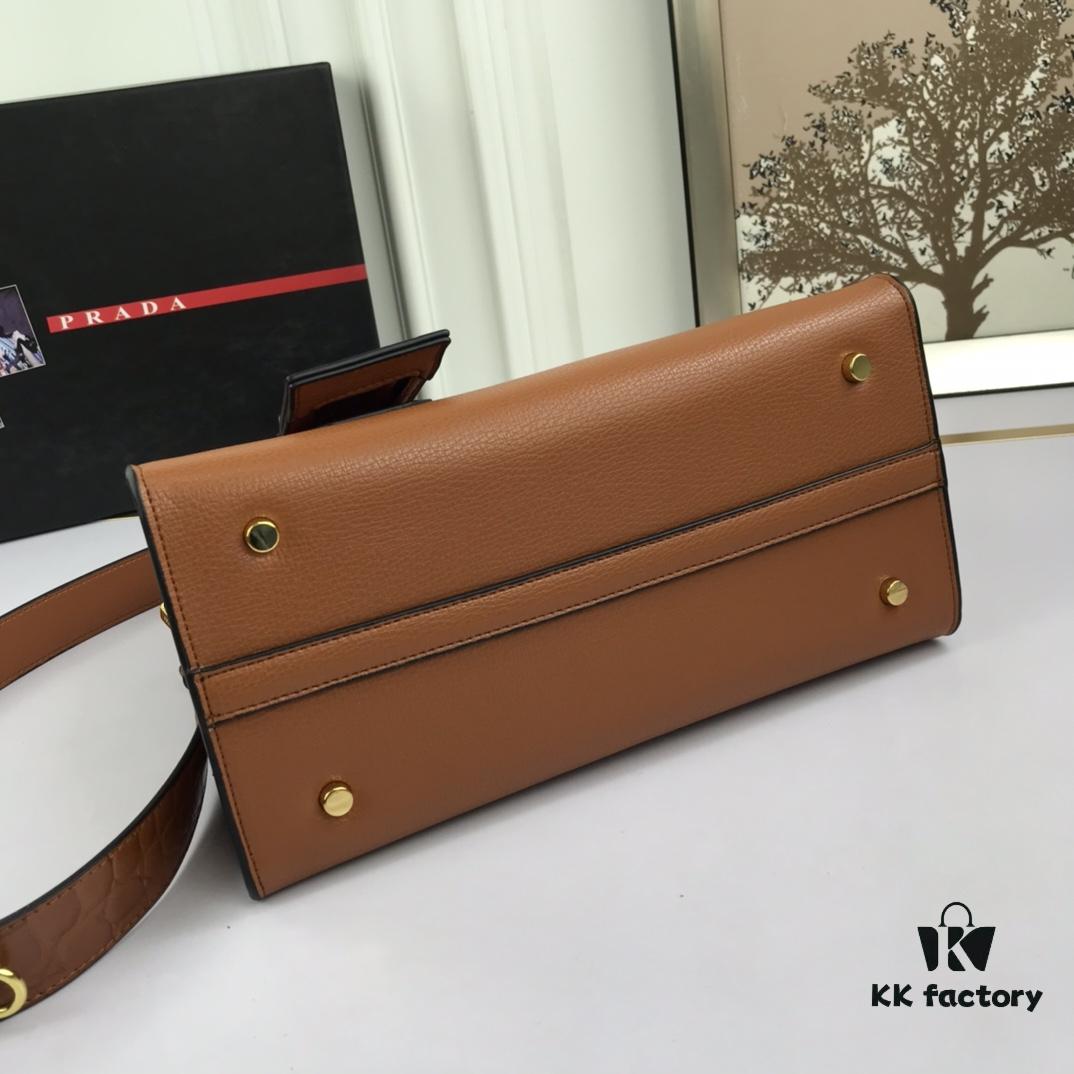 6930bb786e68136f4d9ae897 You Are the Most Beautiful – Minimalist and Fashionable Style for the New Year