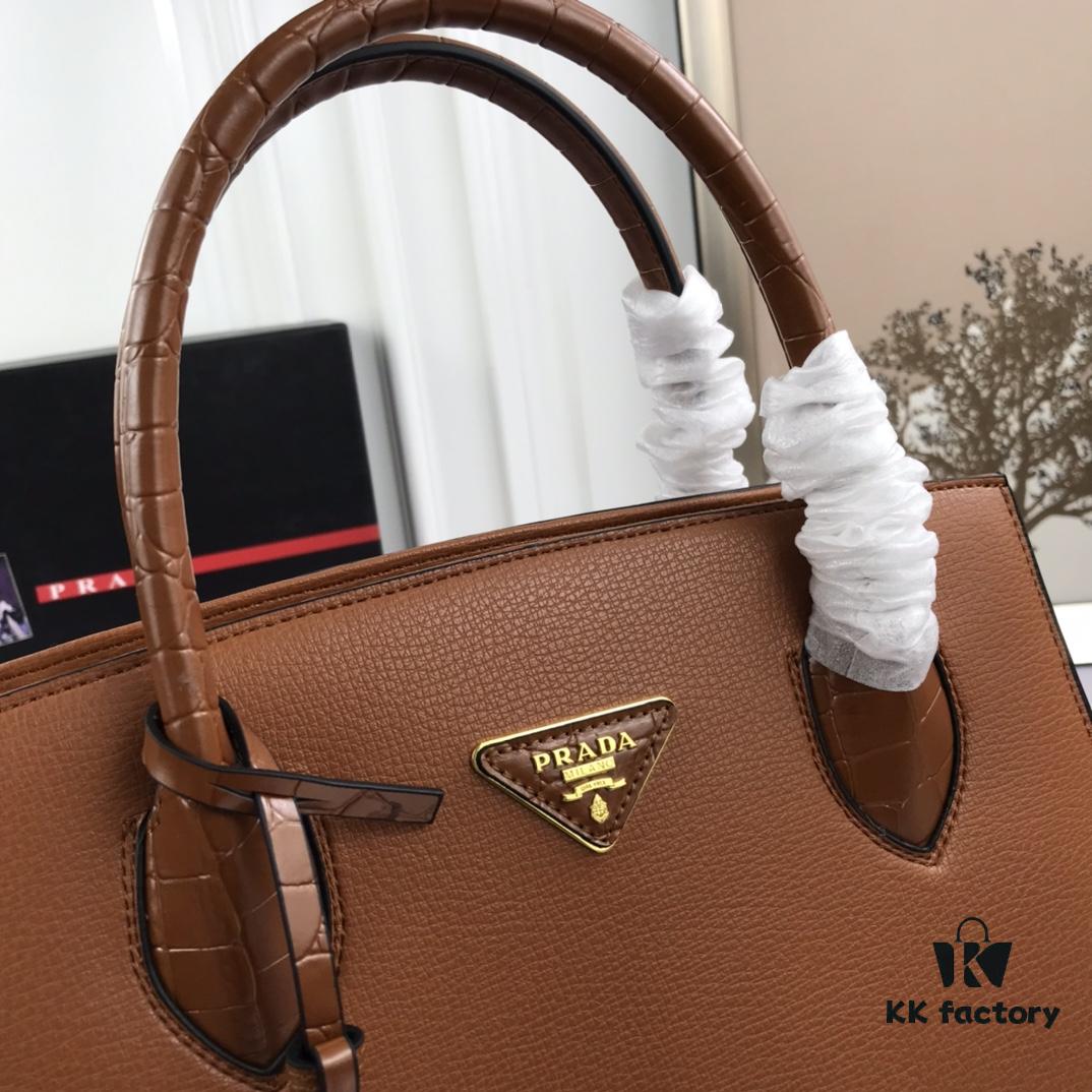 6930bb796e68136f4d9ae898 You Are the Most Beautiful – Minimalist and Fashionable Style for the New Year