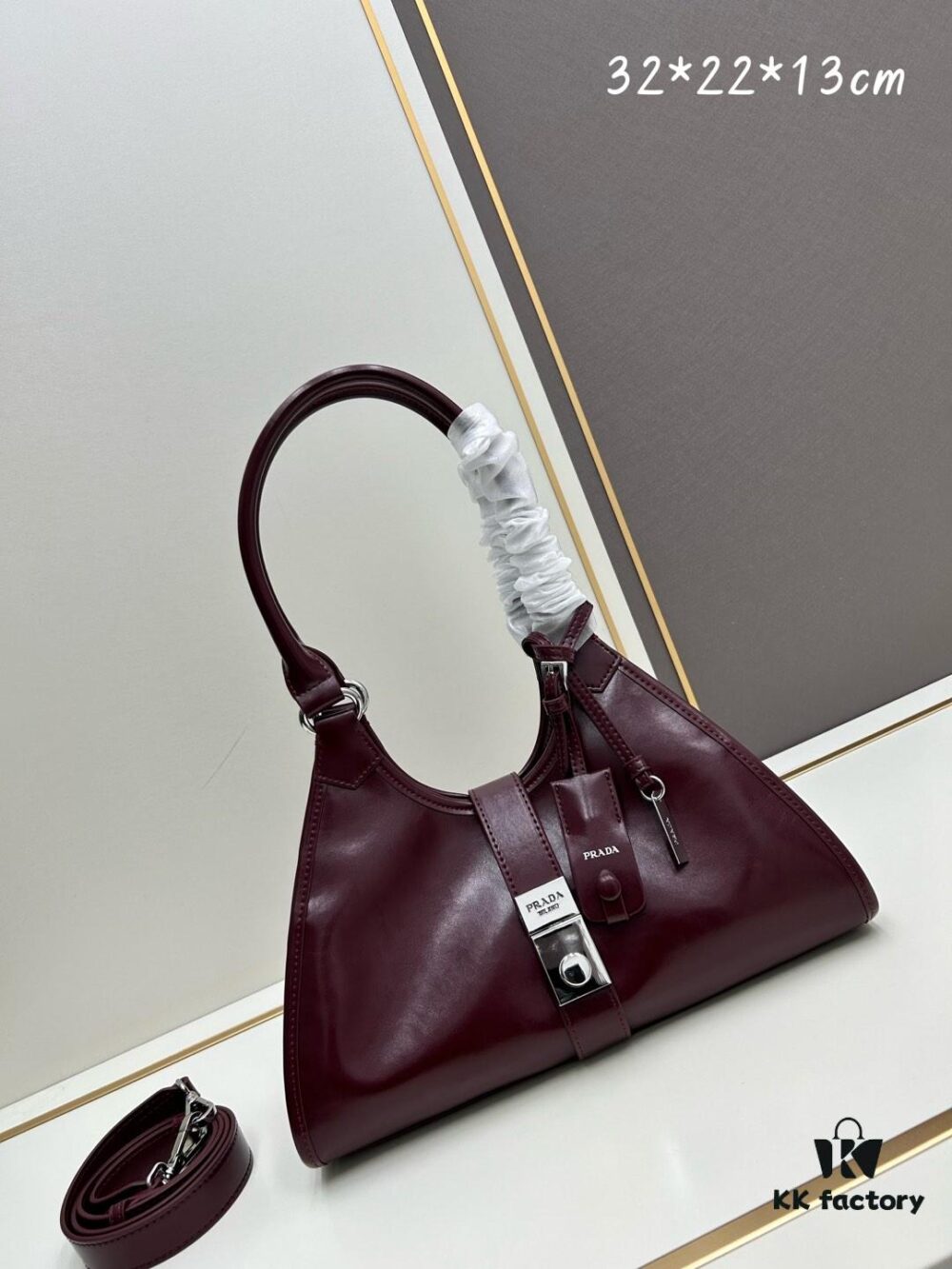 PRADA New Arrival Genuine Full-Grain Oil-Waxed Calfskin Shoulder Bag