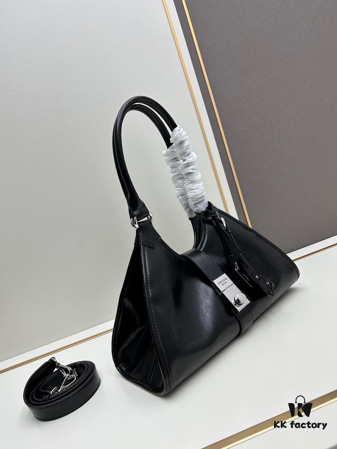 6930bbcf6e68136f4d9ae92a PRADA Counter New Arrival (All-Leather Series) Original Order Quality with Authentic Hardware Full-Grain Oil-Waxed Cowhide Shoulder Bag