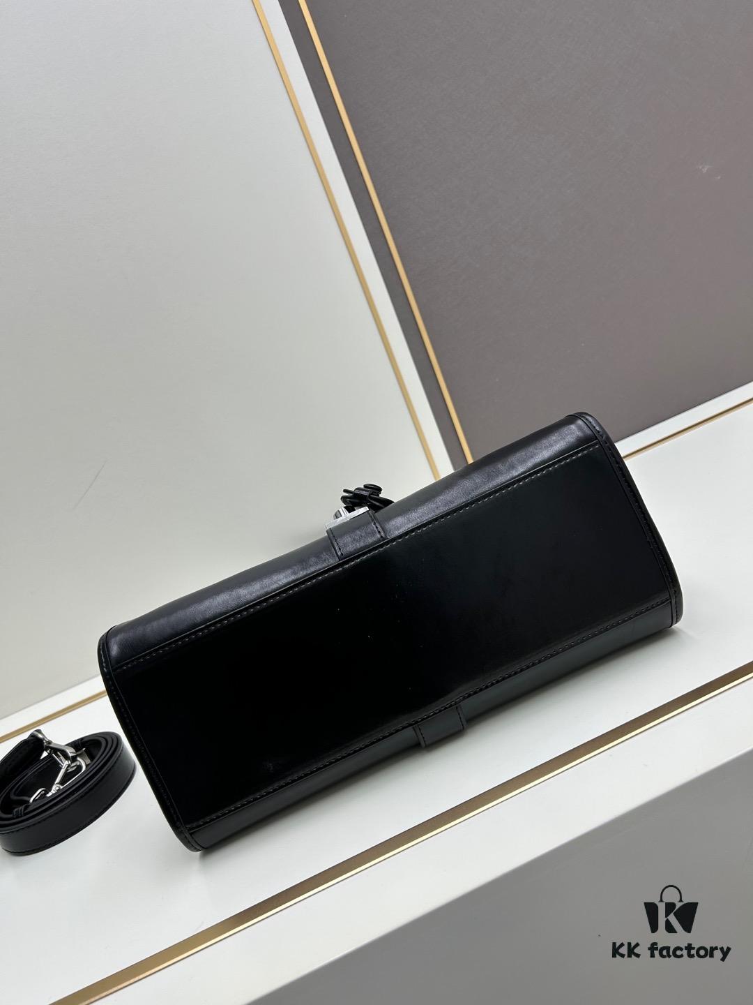 6930bbd46e68136f4d9ae935 PRADA Counter New Arrival (All-Leather Series) Original Order Quality with Authentic Hardware Full-Grain Oil-Waxed Cowhide Shoulder Bag