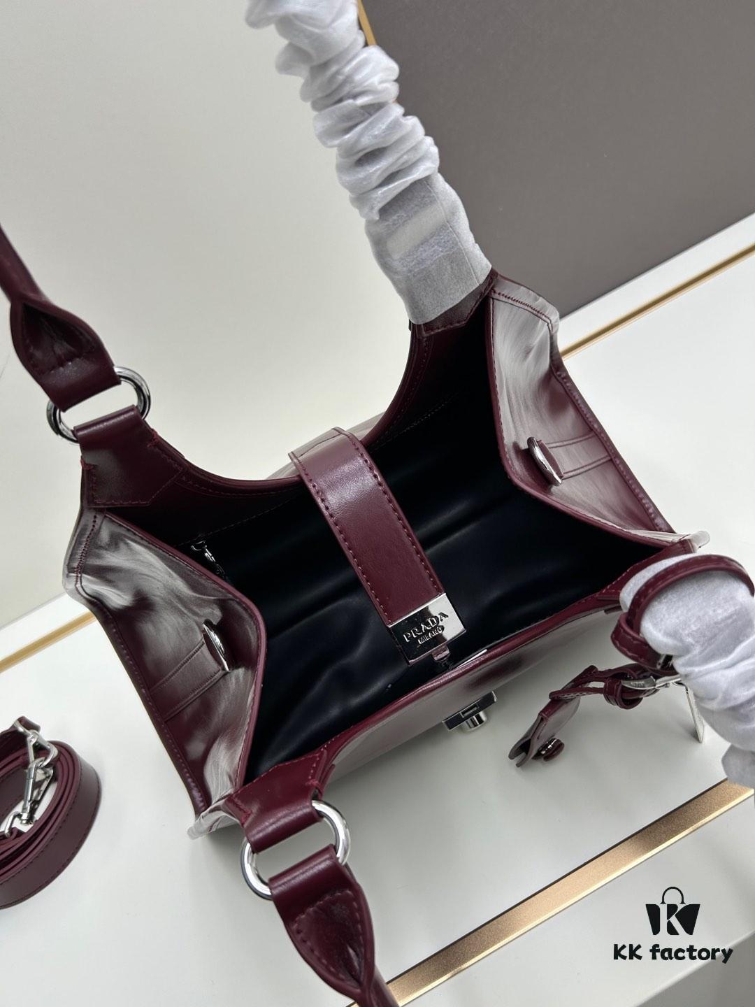 6930bbda6e68136f4d9ae940 PRADA New Arrival Genuine Full-Grain Oil-Waxed Calfskin Shoulder Bag