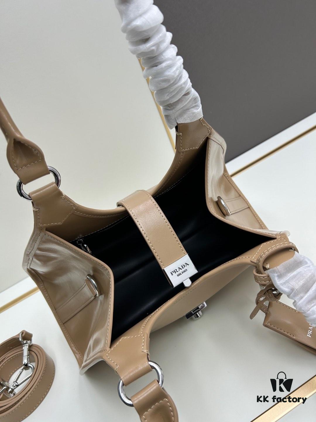 6930bbe66e68136f4d9ae957 PRADA New Arrival Shoulder Bag (Full Leather Series) - Premium Top-Grain Oil-Waxed Calfskin, Adjustable Handle, Detachable Keychain, Zipper & Lock Closure