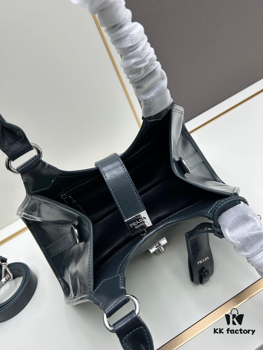 PRADA Counter New Arrival (Full Leather Series) — Original Quality with Authentic Hardware, Full-Grain Wax Oil Cowhide