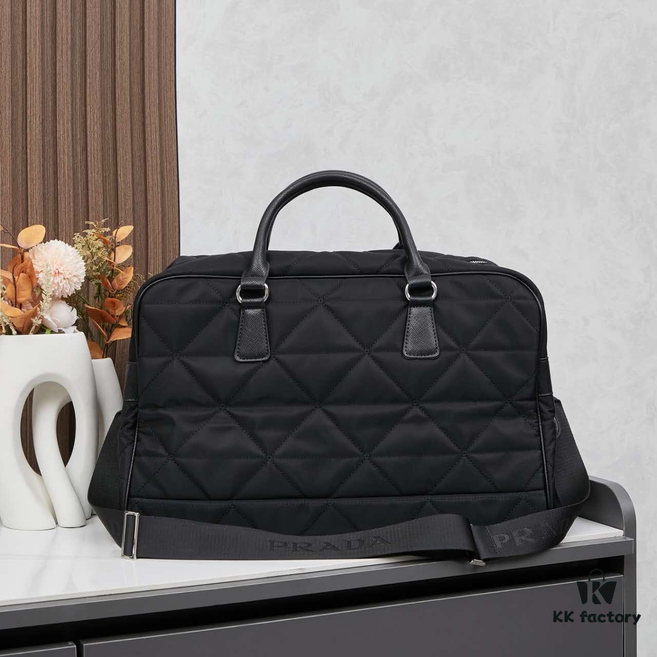 6930bbec6e68136f4d9ae965 Prada New Re-Nylon Travel Bag for Men and Women – Quilted Recycled Nylon with Iconic Design