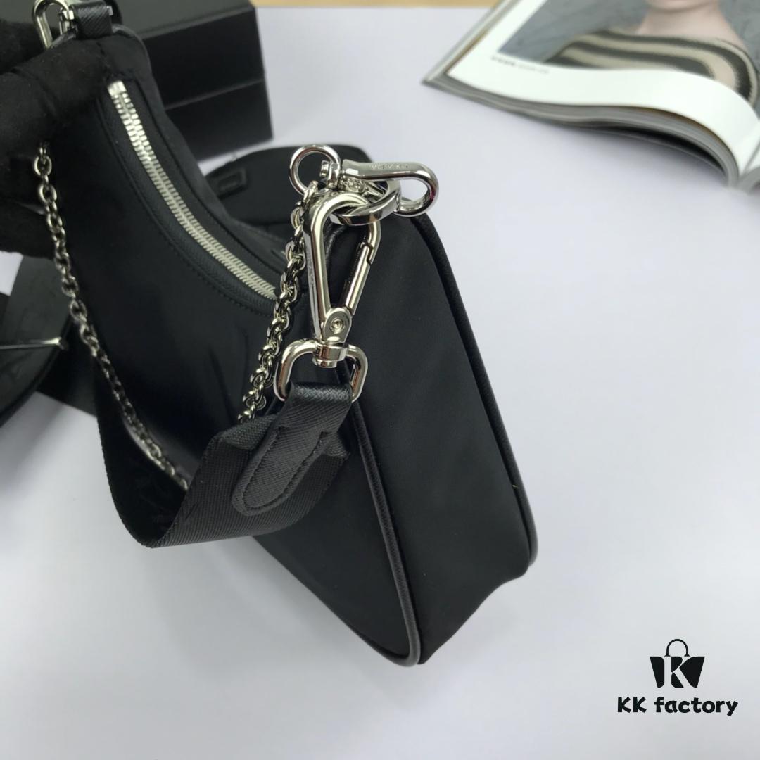 6930bc116e68136f4d9ae9b1 Top Quality Original Order 🎉 Prada New Nylon Hobo Handbag / Underarm Bag 😘😘