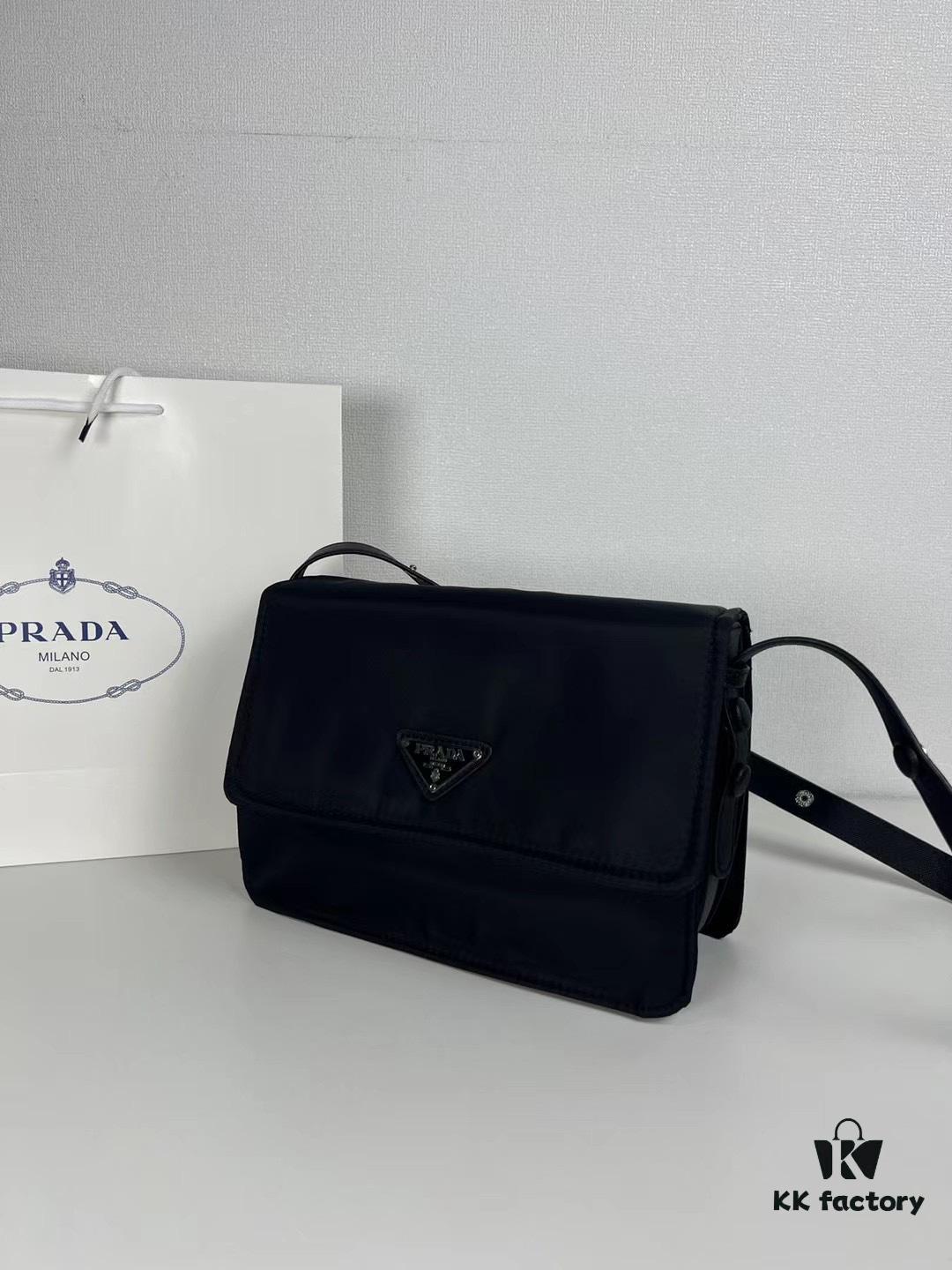 PRADA Large Size Leather-Trimmed Imported Parachute Fabric Bag