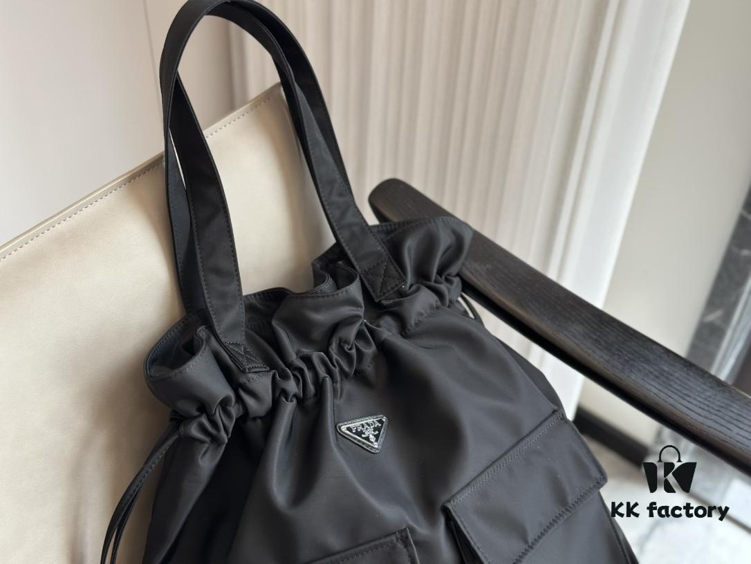 6930bc956e68136f4d9aea94 Prada Classic Shopping Bag - New Arrival