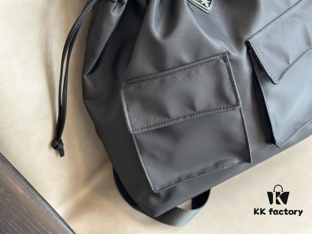6930bc966e68136f4d9aea97 Prada Classic Shopping Bag - New Arrival