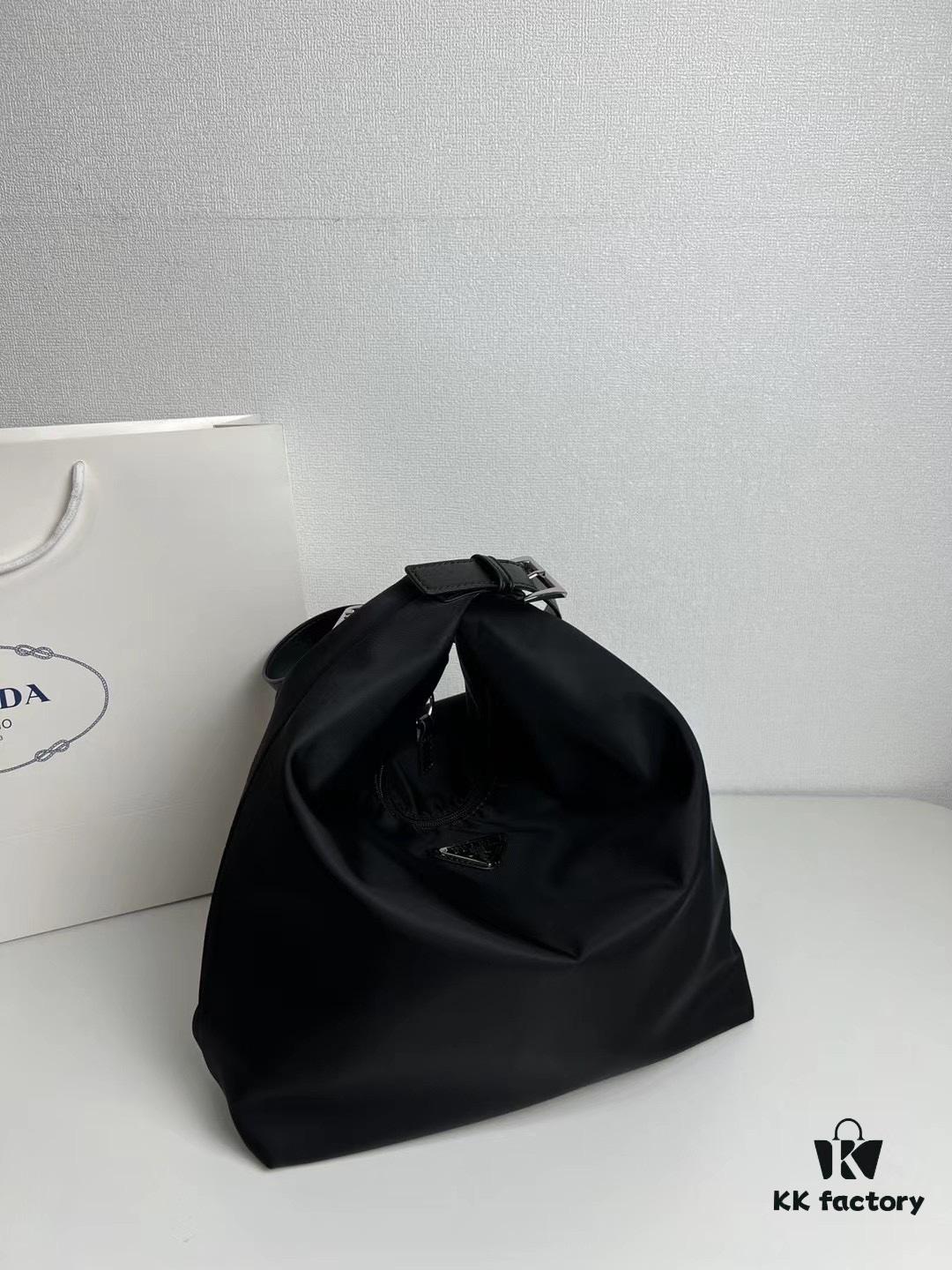 6930bca06e68136f4d9aeaaa Prada Hobo Vintage Shoulder Bag, 28*30cm