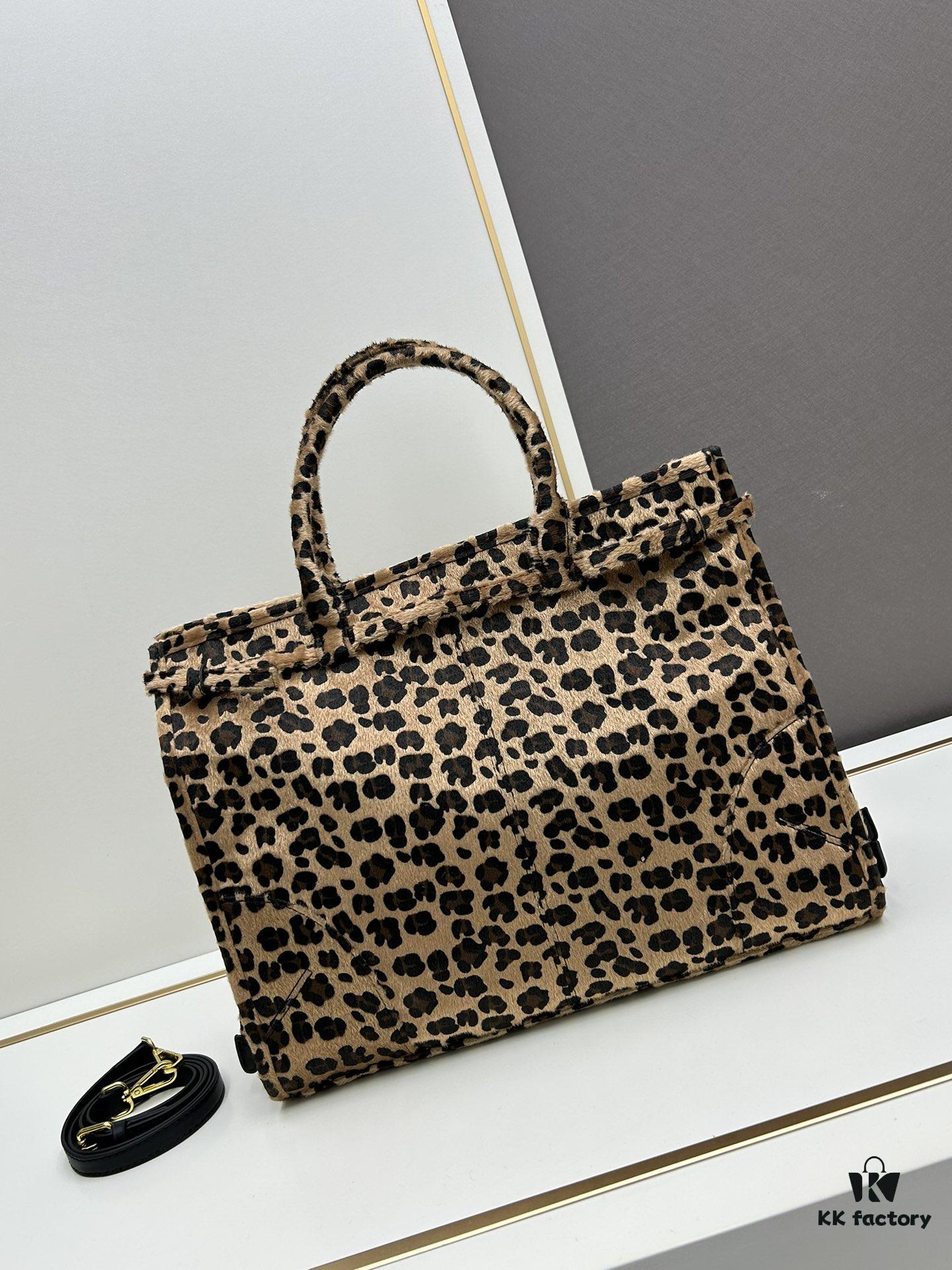 6930bcab6e68136f4d9aeaba 24fw Autumn-Winter Prada Arrives with Sophisticated Alpaca Brown Tones