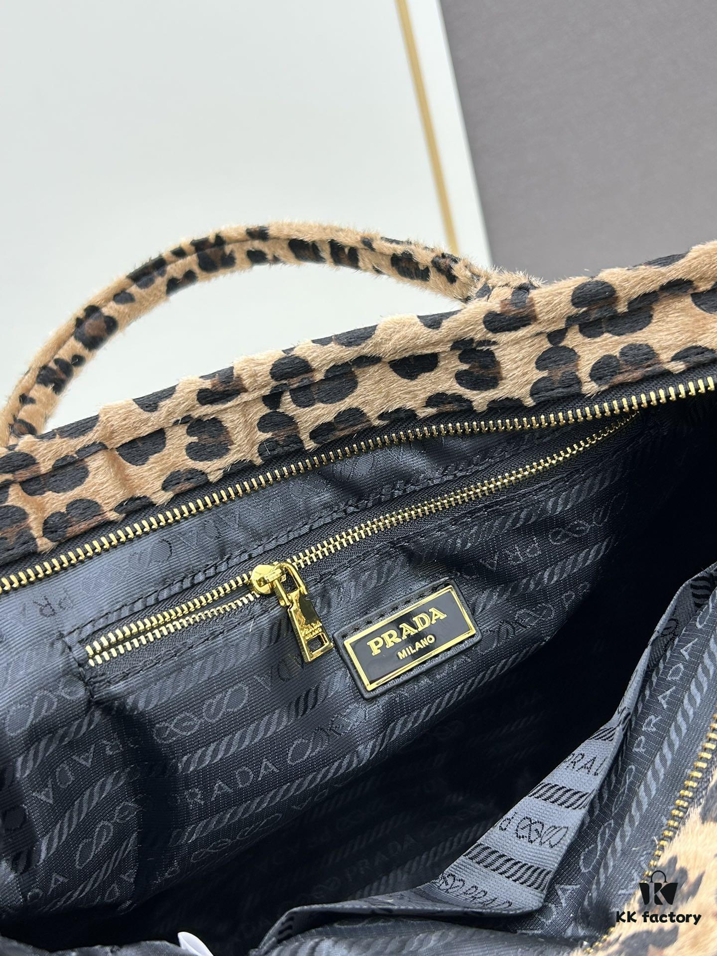 6930bcad6e68136f4d9aeac0 24fw Autumn-Winter Prada Arrives with Sophisticated Alpaca Brown Tones