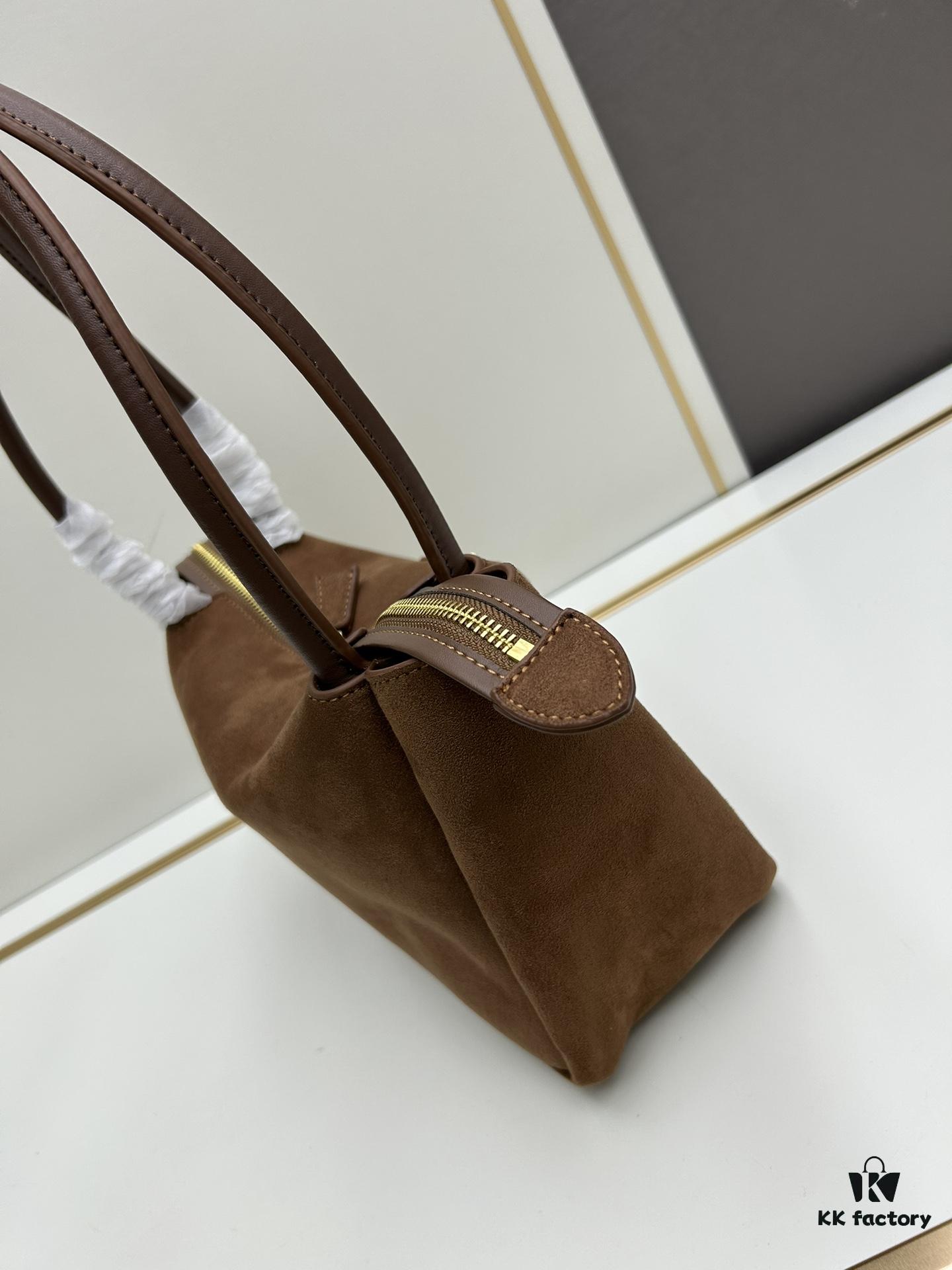 New Arrival Fall/Winter Prada FW Collection – Sophisticated Brown Tones with Elegant Simplicity
