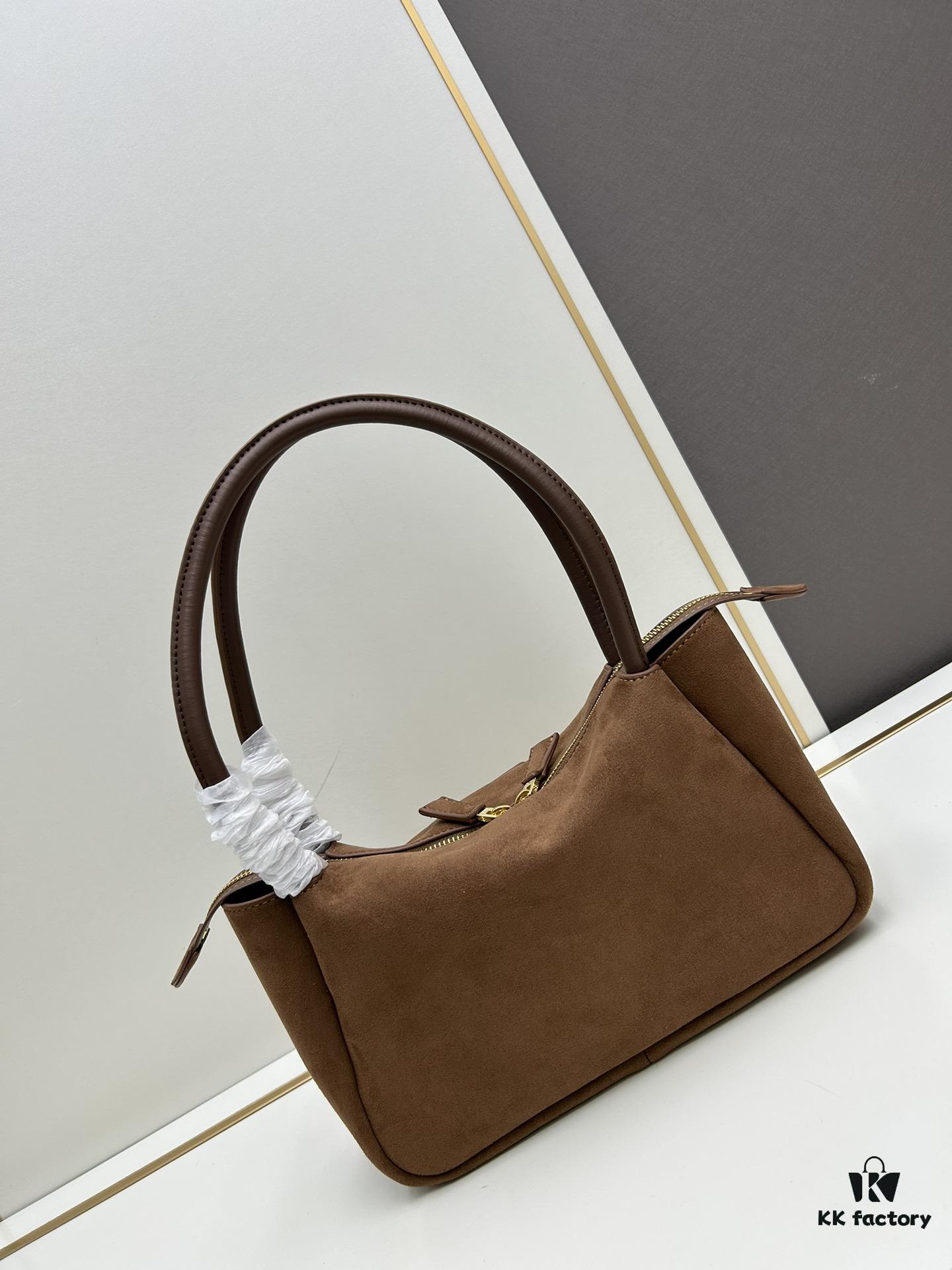 New Arrival Fall/Winter Prada FW Collection – Sophisticated Brown Tones with Elegant Simplicity