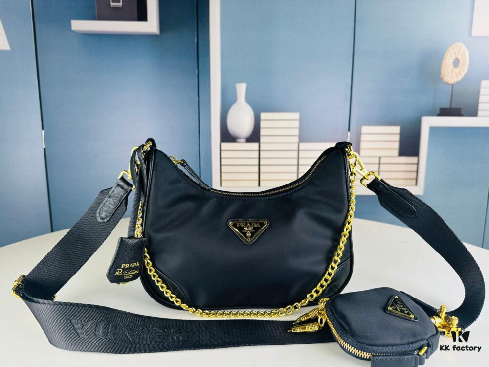 6930bcbe6e68136f4d9aeadc PRADA Re-edition 2005 Robot Charm Bag with Box