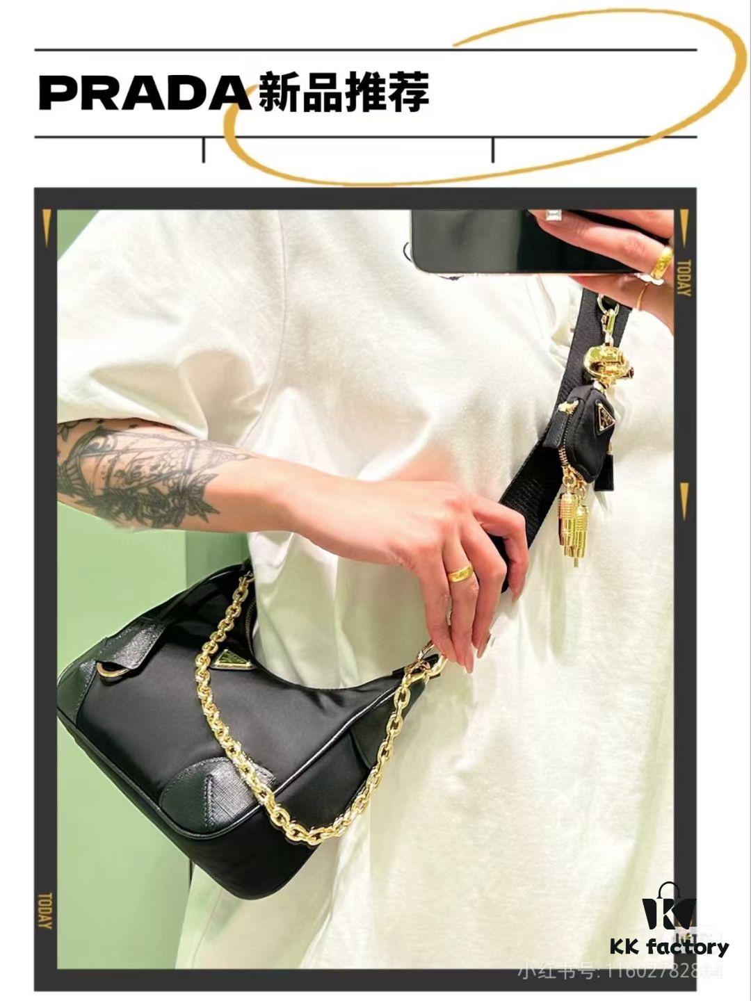 6930bcd16e68136f4d9aeafe PRADA Re-edition 2005 Robot Charm Bag with Box