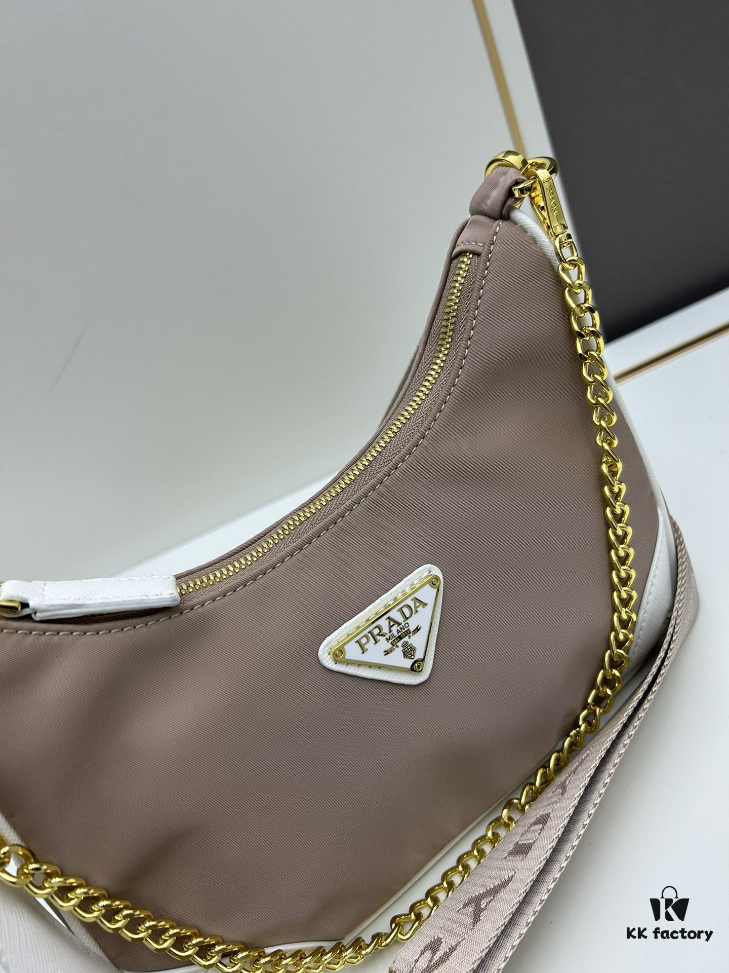 6930bcd66e68136f4d9aeb05 PRADA Re-edition 2005 Robot Charm Bag with Box