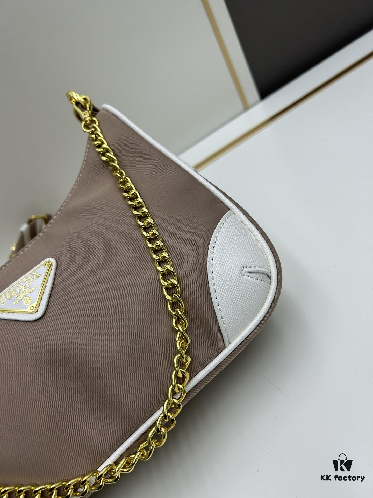 6930bcd76e68136f4d9aeb08 PRADA Re-edition 2005 Robot Charm Bag with Box