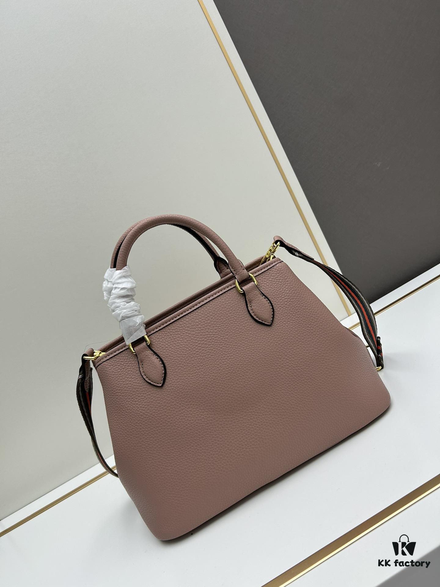 6930bd4a6e68136f4d9aebc6 PRADA High-Quality Cabinet Release - Classic Retro Large Tote Bag