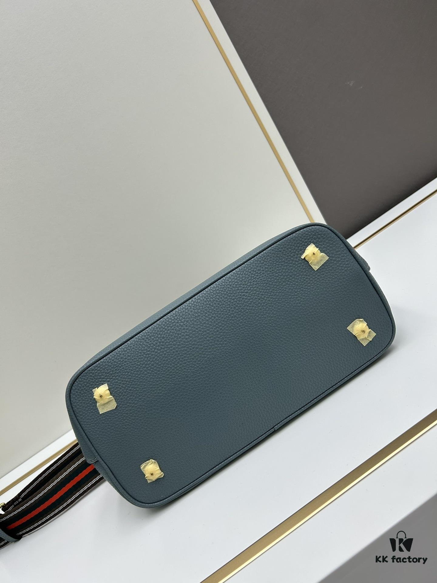 6930bd4e6e68136f4d9aebca PRADA Classic Retro Handbag - Large Size, High-Quality Full-Grain Coarse Crispy Calfskin, Removable and Adjustable Strap, Multi-Way Carry (Handheld/Shoulder/Crossbody)