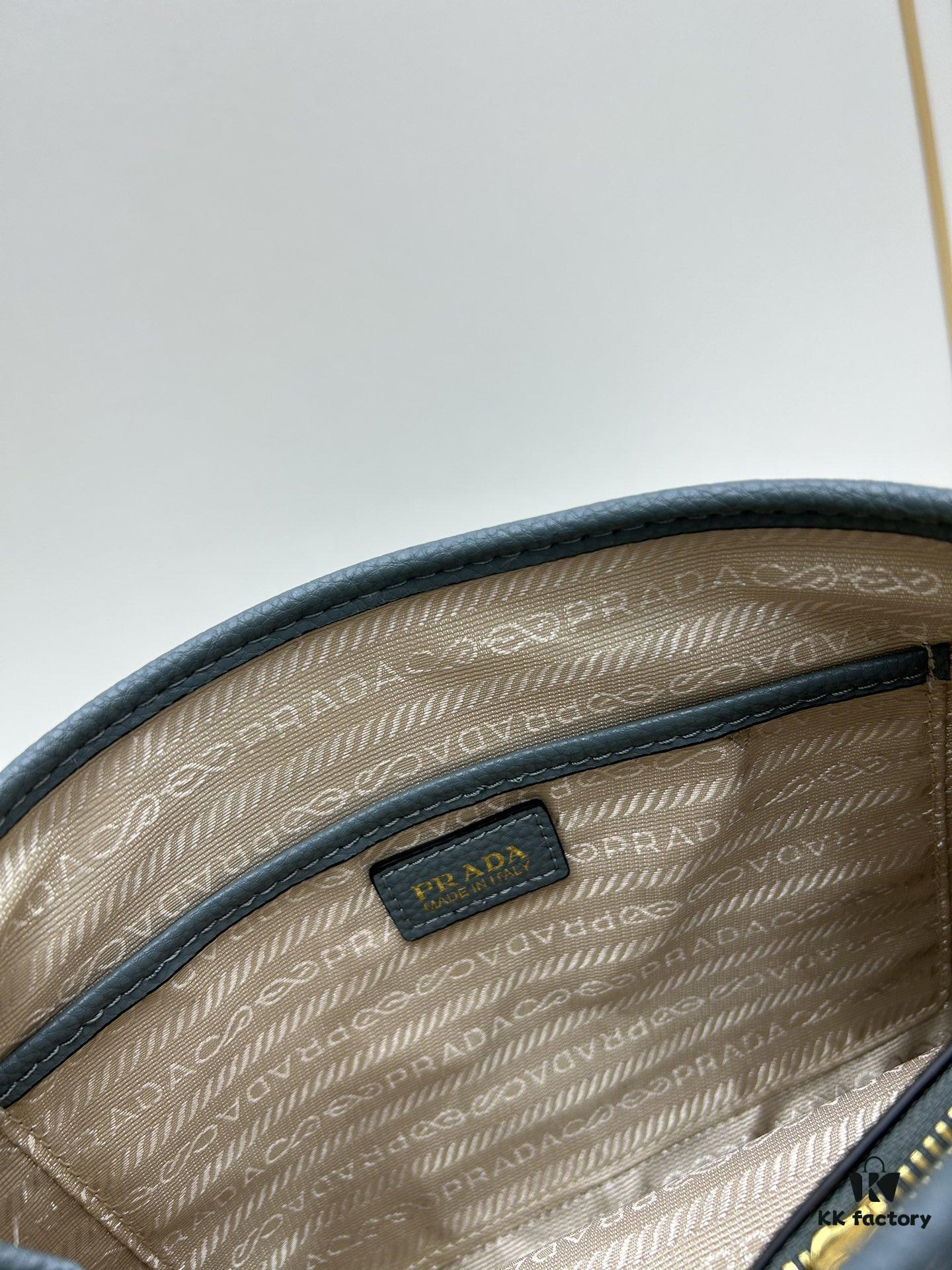 6930bd506e68136f4d9aebce PRADA Classic Retro Handbag - Large Size, High-Quality Full-Grain Coarse Crispy Calfskin, Removable and Adjustable Strap, Multi-Way Carry (Handheld/Shoulder/Crossbody)