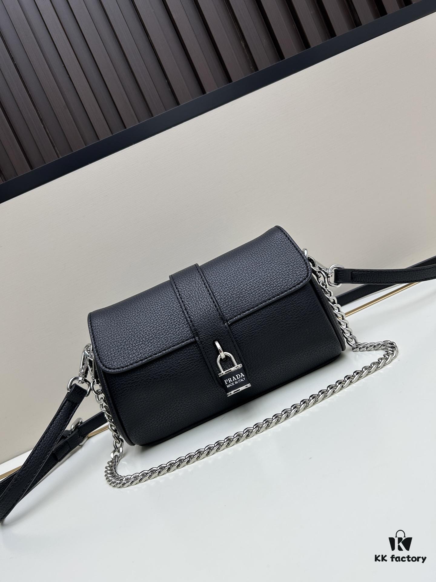 6930bd946e68136f4d9aec39 Exclusive Launch - High-Quality Prada-Style Lock Bag ✨ Pillow Top Handle Bag, Genuine Palm Grain Leather, Smooth Oiled Edges, Premium Craftsmanship, Thick and Soft Leather