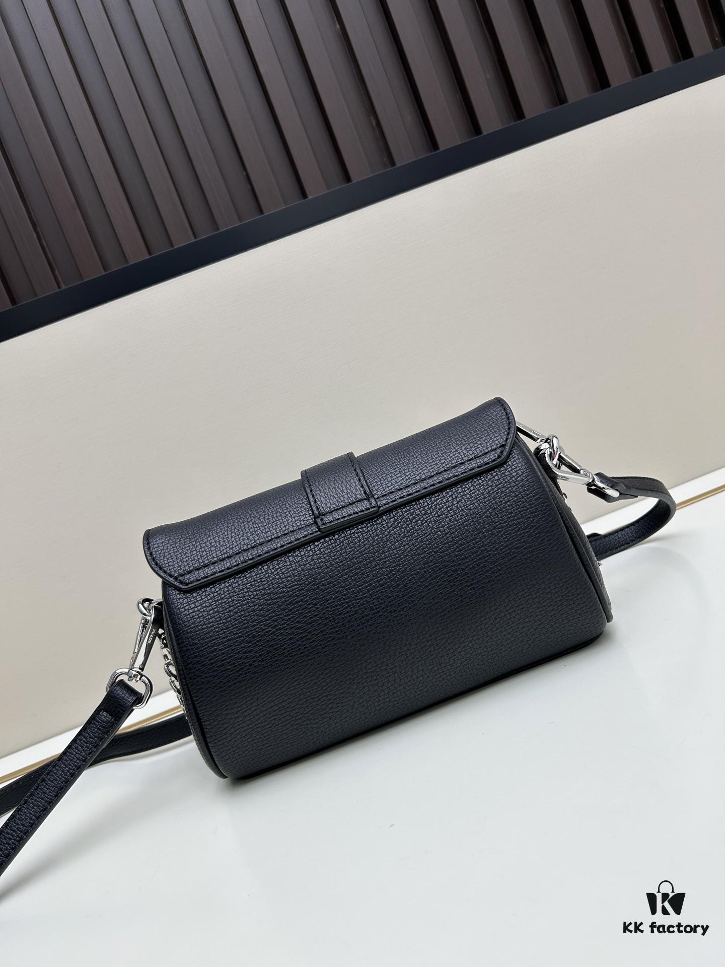6930bd956e68136f4d9aec3a Exclusive Launch - High-Quality Prada-Style Lock Bag ✨ Pillow Top Handle Bag, Genuine Palm Grain Leather, Smooth Oiled Edges, Premium Craftsmanship, Thick and Soft Leather