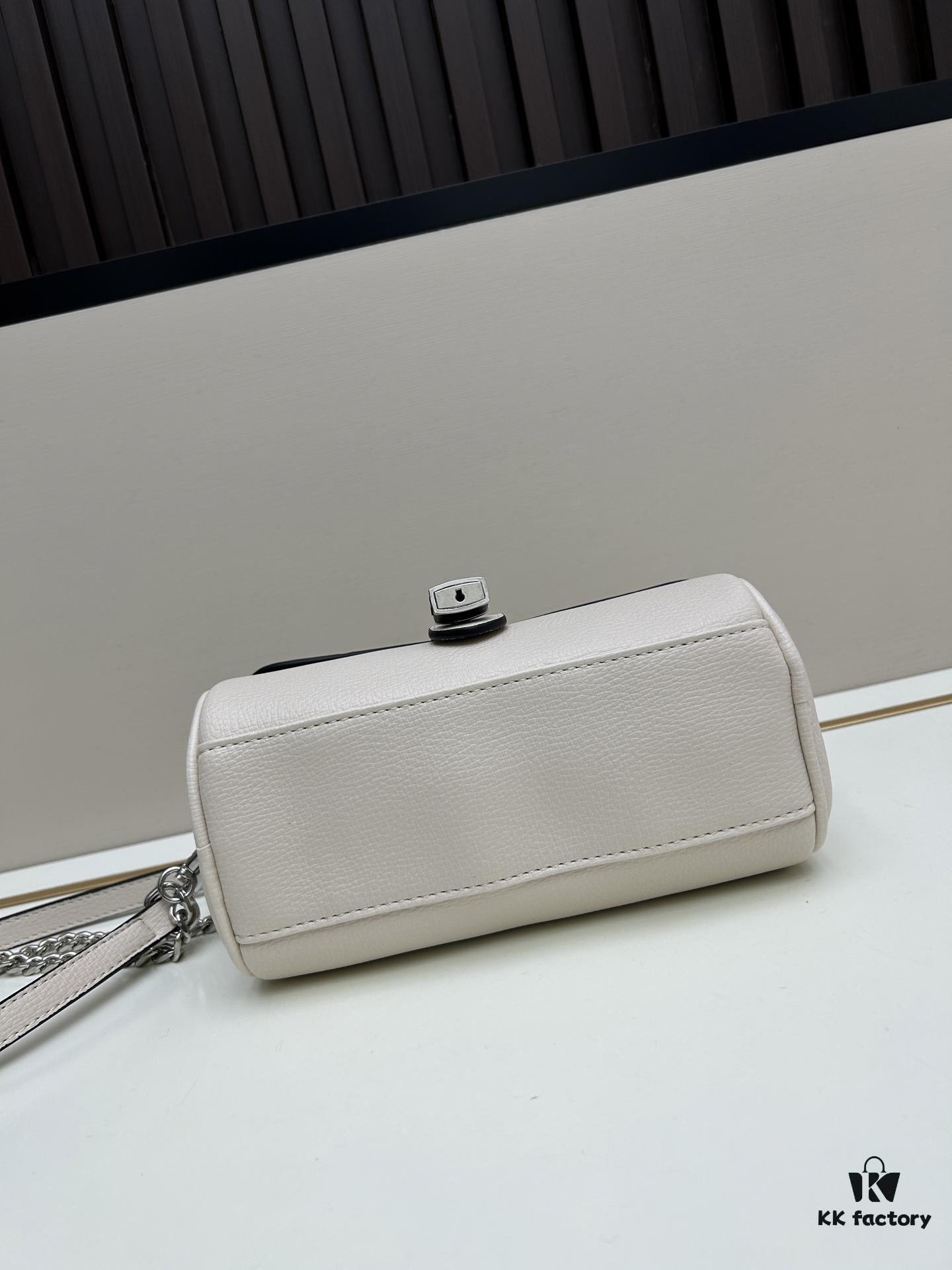 6930bda26e68136f4d9aec52 Exclusive Launch - High-Quality Prada-style Lock Bag, Palm Grain Leather, Soft and Thick Texture