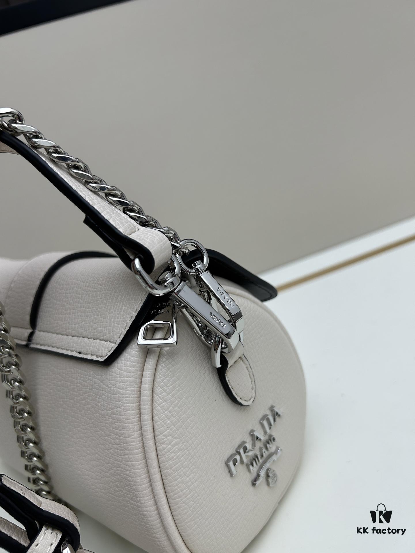 6930bda26e68136f4d9aec53 Exclusive Launch - High-Quality Prada-style Lock Bag, Palm Grain Leather, Soft and Thick Texture