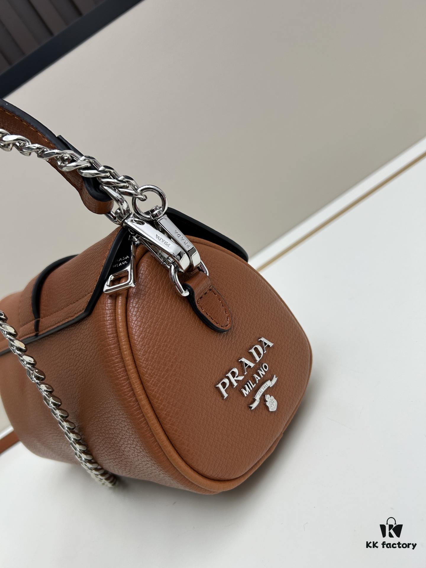 6930bda96e68136f4d9aec5e Exclusive Launch - High-Quality Prada-style Lock Bag, Palm Grain Leather, Soft and Thick Texture