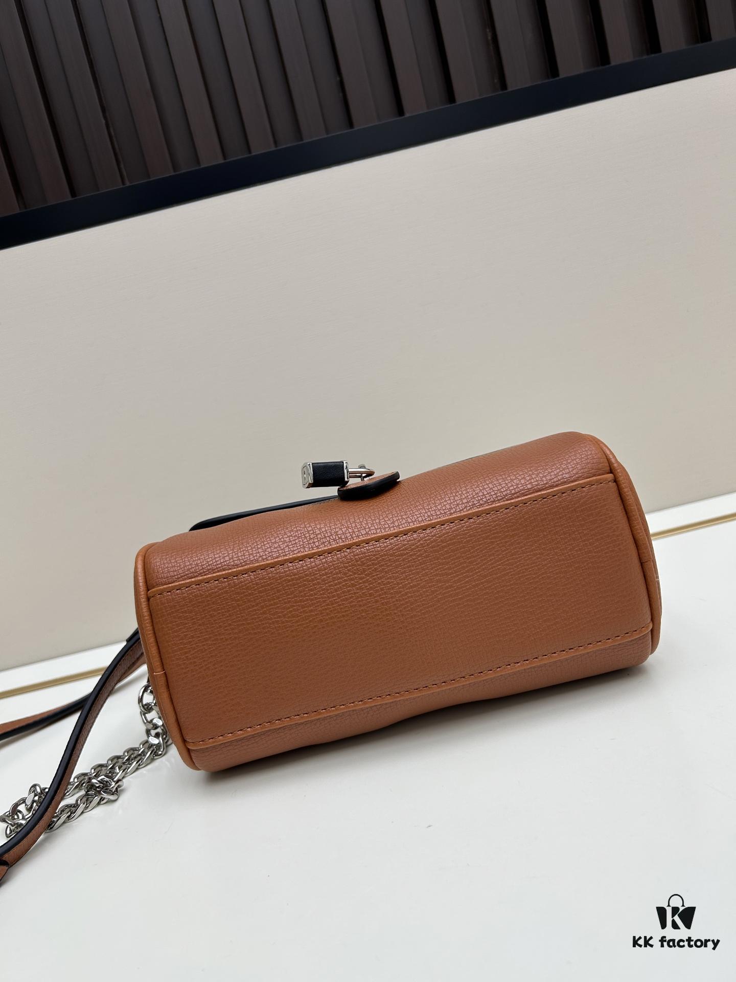 6930bdaa6e68136f4d9aec5f Exclusive Launch - High-Quality Prada-style Lock Bag, Palm Grain Leather, Soft and Thick Texture
