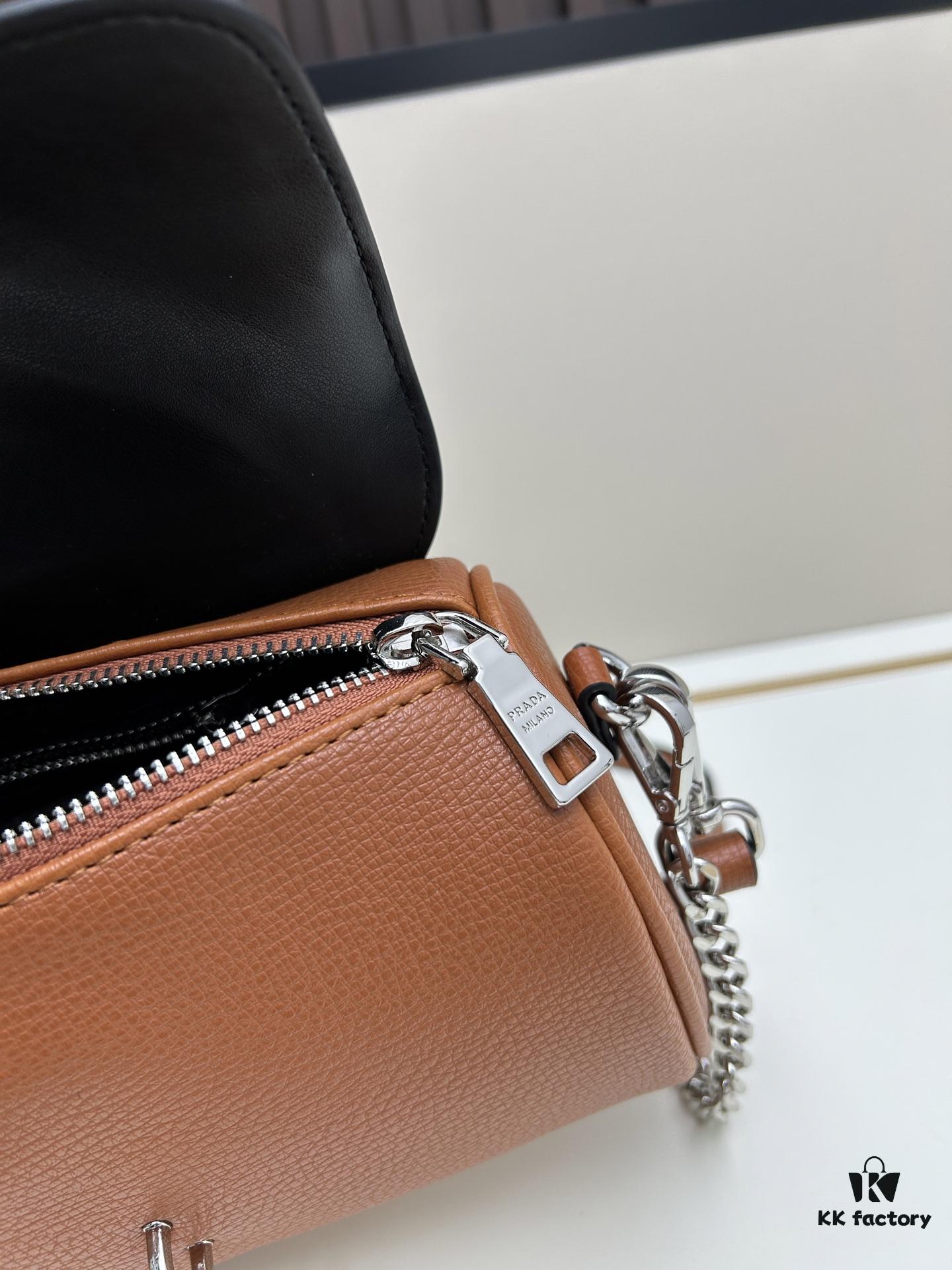 6930bdab6e68136f4d9aec62 Exclusive Launch - High-Quality Prada-style Lock Bag, Palm Grain Leather, Soft and Thick Texture