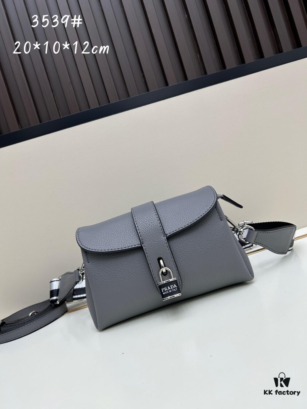 6930bdae6e68136f4d9aec65 Exclusive Launch - High-Quality Prada-Style Flip Top Bag, Bestselling 2025 Fashion Crossbody with Dual Straps, Genuine Deer-Grain Calfskin