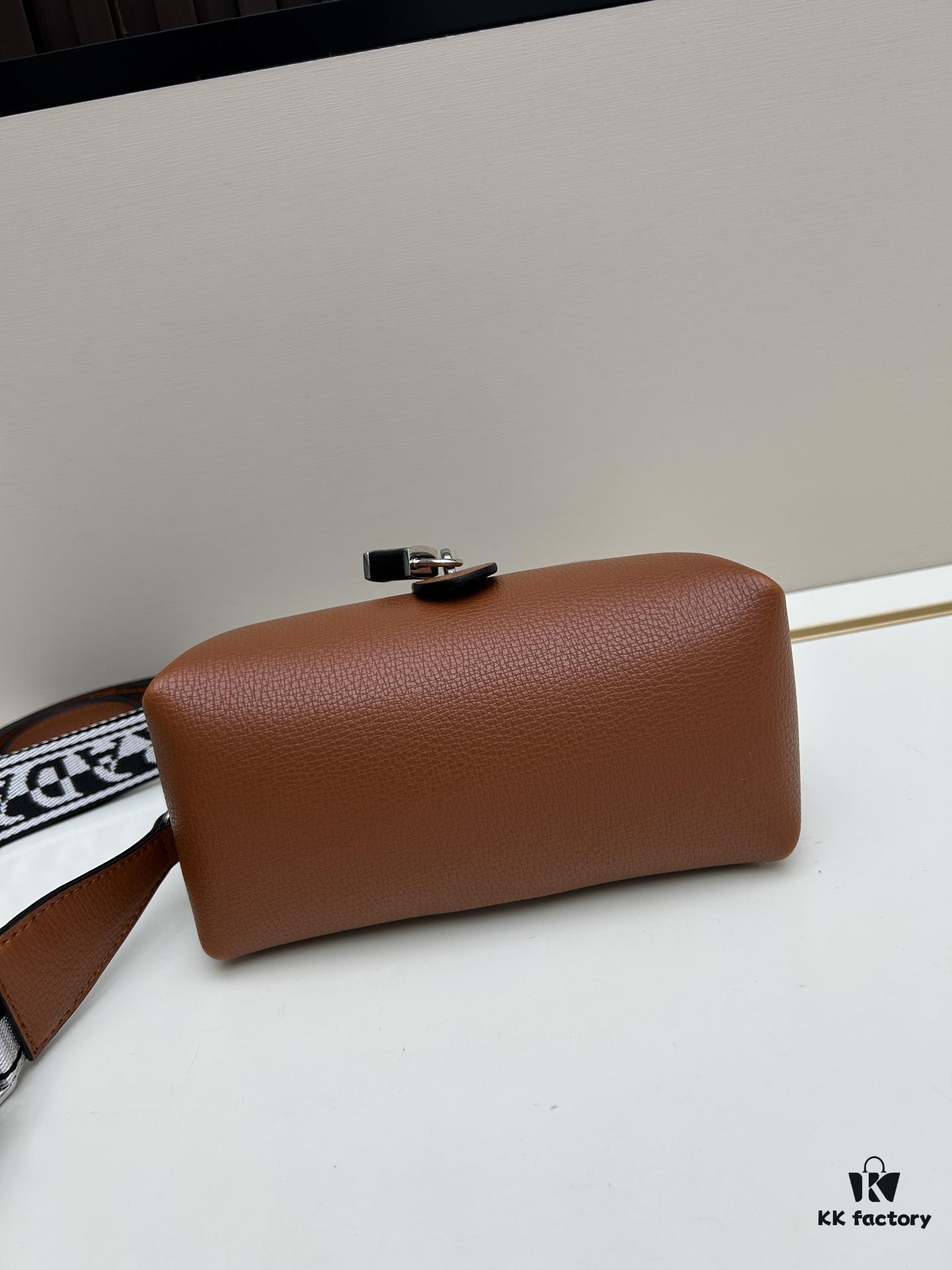 6930bdc66e68136f4d9aec8a Exclusive Launch - High-Quality Prada-Style Flip Top Bag, Bestselling Flap Design with Dual Shoulder Straps, Genuine Deer-Textured Calfskin, 2025 Fashion All-Season Women's Handbag