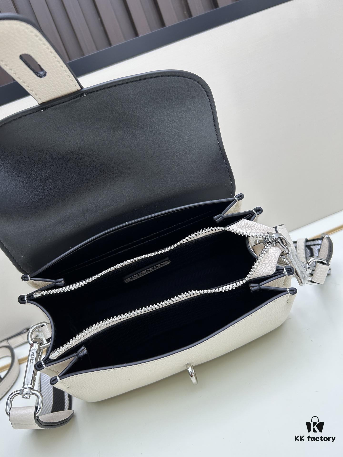 6930bdcb6e68136f4d9aec91 Exclusive Launch - High-Quality Prada-Style Flip Top Bag, Bestselling Flap Design with Dual Shoulder Straps, Genuine Deer-Grain Calfskin, 2025 Fashion Trend All-Season Women's Handbag