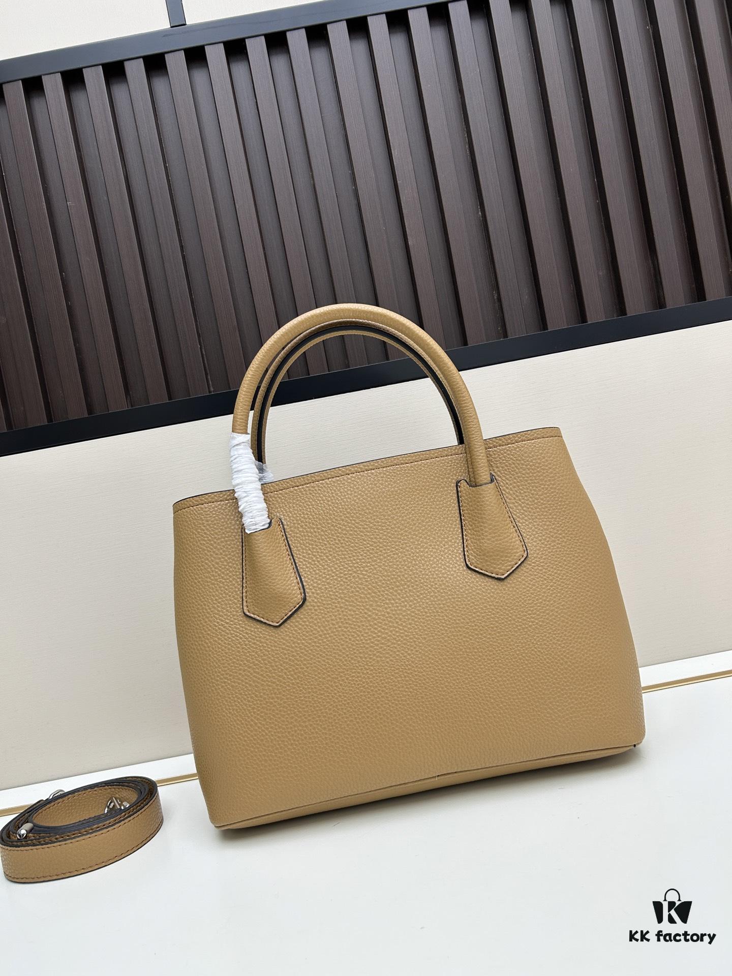 6930bde26e68136f4d9aecb3 Upgraded Large Size 🌹 PRADA PRADA Counter New Arrival (Large Version) Fine Crisply Textured Calfskin Leather Now Available