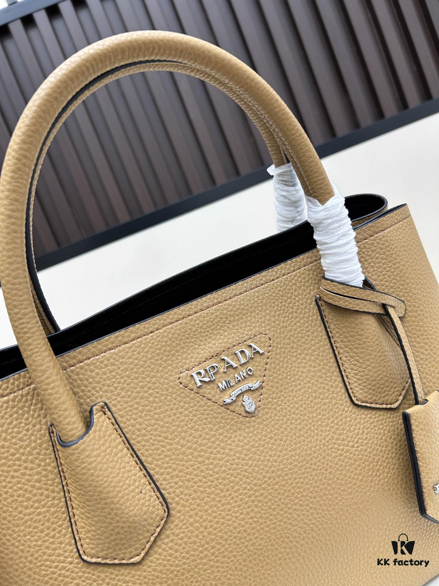6930bde46e68136f4d9aecb4 Upgraded Large Size 🌹 PRADA PRADA Counter New Arrival (Large Version) Fine Crisply Textured Calfskin Leather Now Available