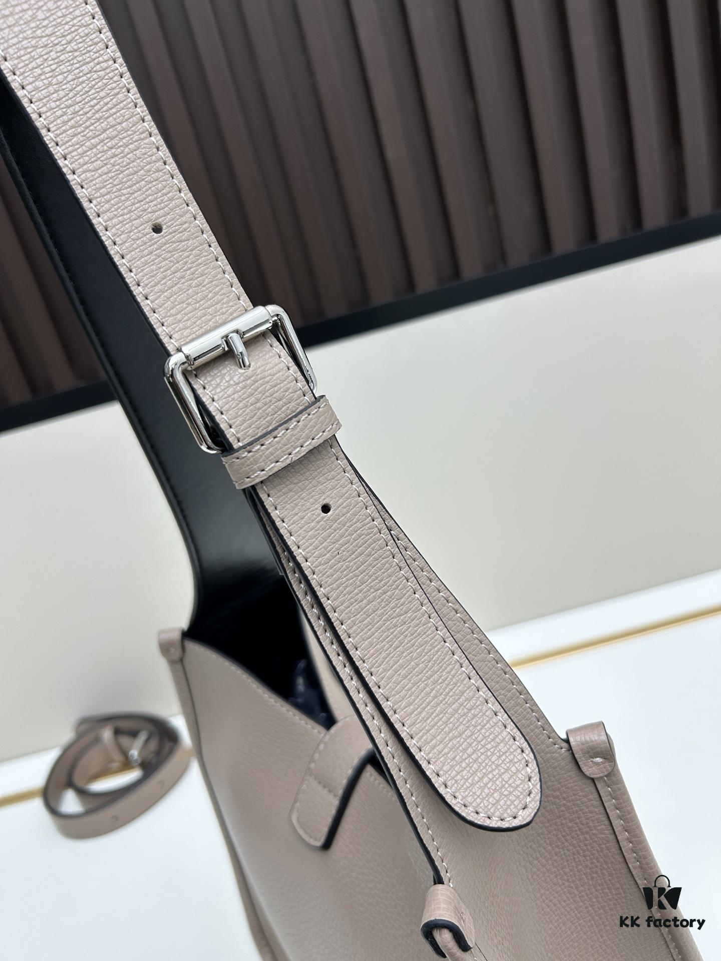 6930be196e68136f4d9aed0b Exclusive Launch - High-Quality Lock Bag 2025 Fashion New Arrival Prada (PRADA) Celebrity Style