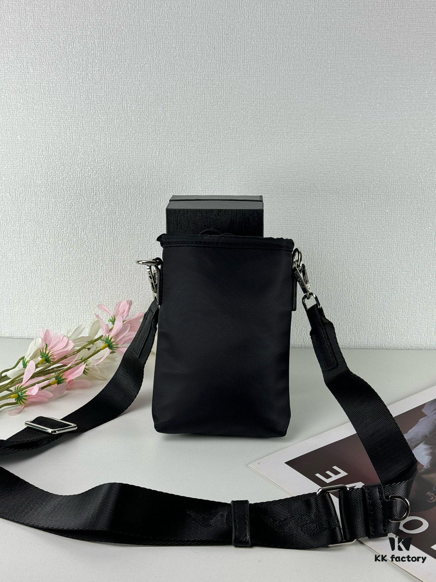 6930bec06e68136f4d9aee0a Prada Phone Bag with Exquisite Inlay Craftsmanship, Classic and Versatile Design, Actual Photo, 12*18