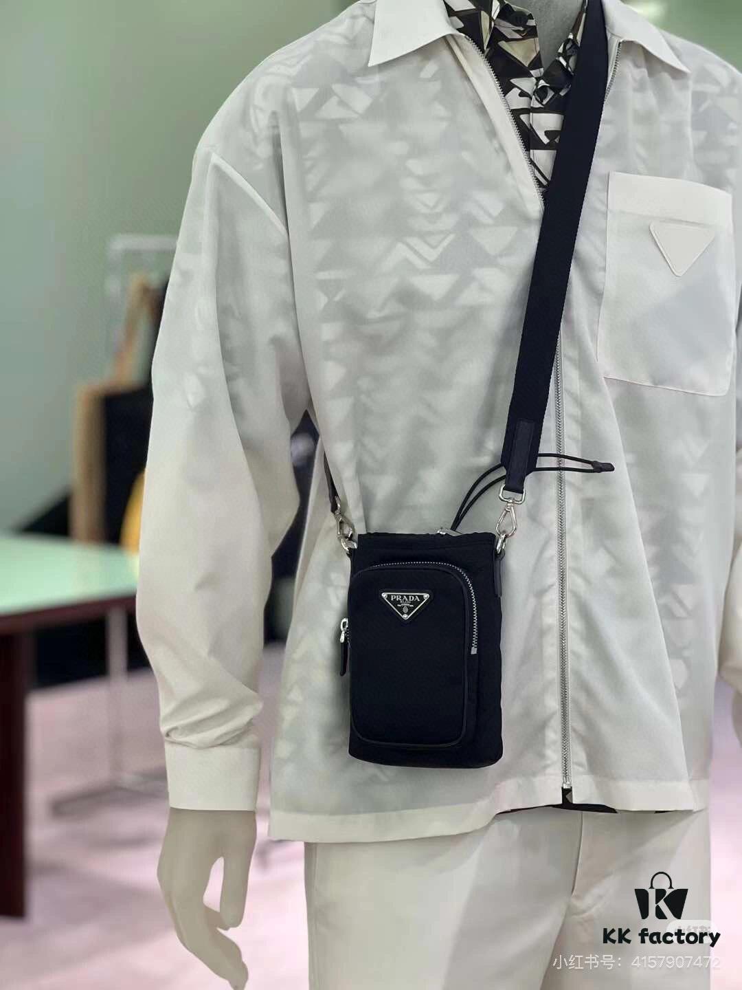 6930bec46e68136f4d9aee0e Prada Phone Bag with Exquisite Inlay Craftsmanship, Classic and Versatile Design, Actual Photo, 12*18
