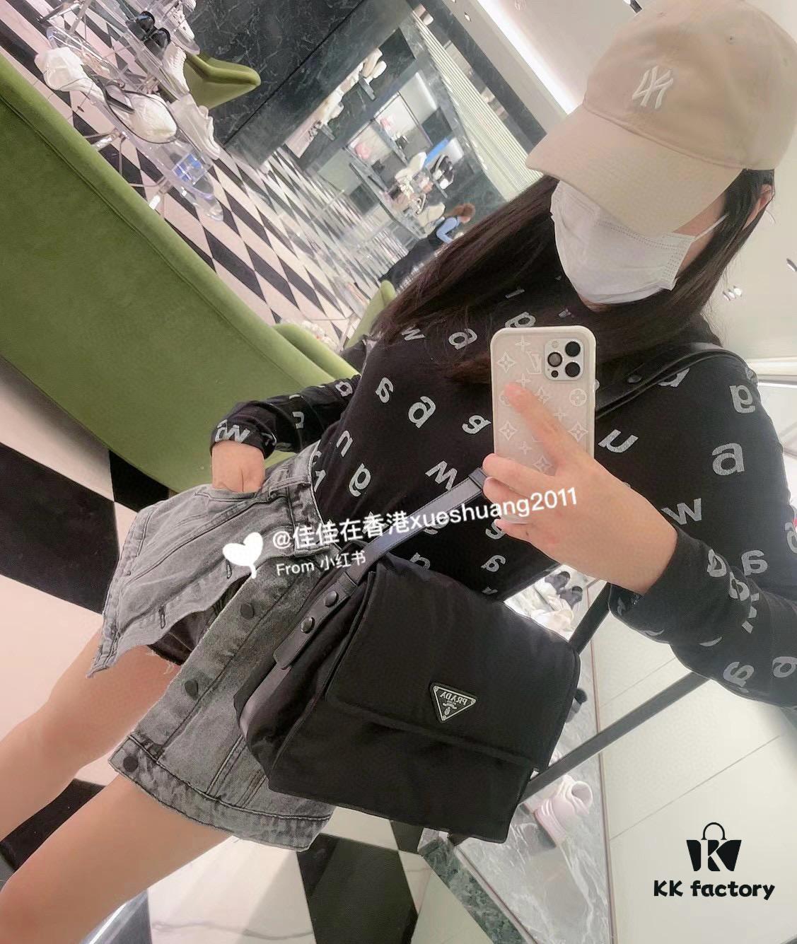 6930bed16e68136f4d9aee25 Prada New Arrival Upgrade Vintage-style Crossbody Bag Unisex 30*12*20cm