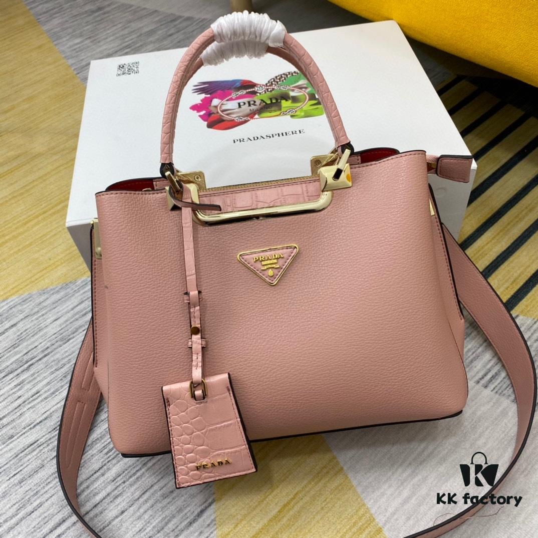 6930bee76e68136f4d9aee4d 2020 New Arrival PRADA Handbag Model 66152 Size 30*22*14