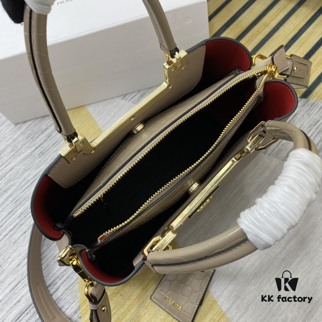 6930bee86e68136f4d9aee4e 2020 New Arrival Prada Handbag Model 66152 Size 30*22*14