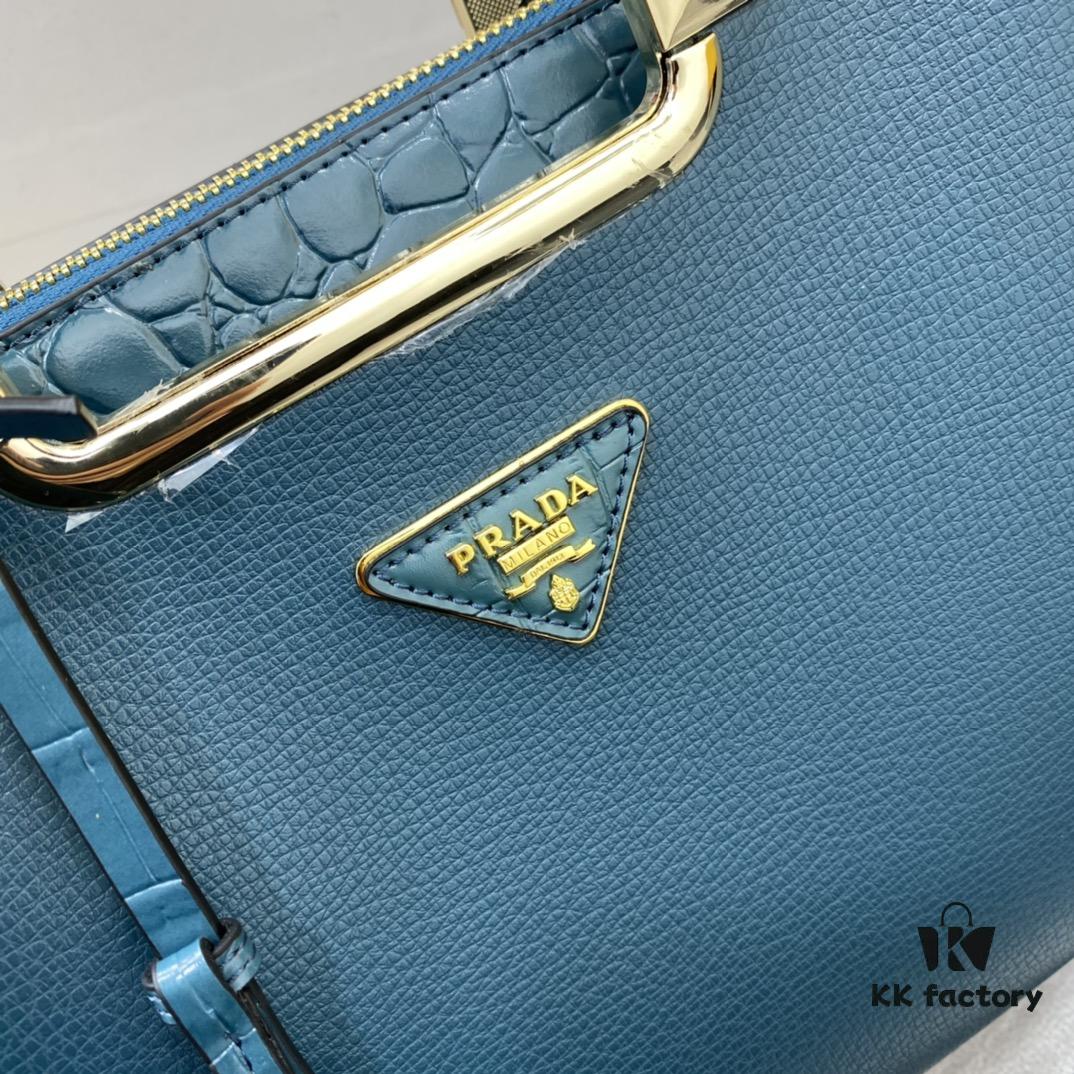 2020 New Arrival PRADA Handbag Model 66152 Size 30*22*14