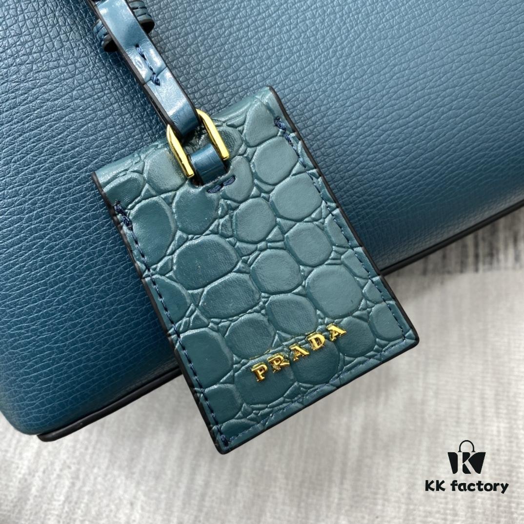 2020 New Arrival PRADA Handbag Model 66152 Size 30*22*14
