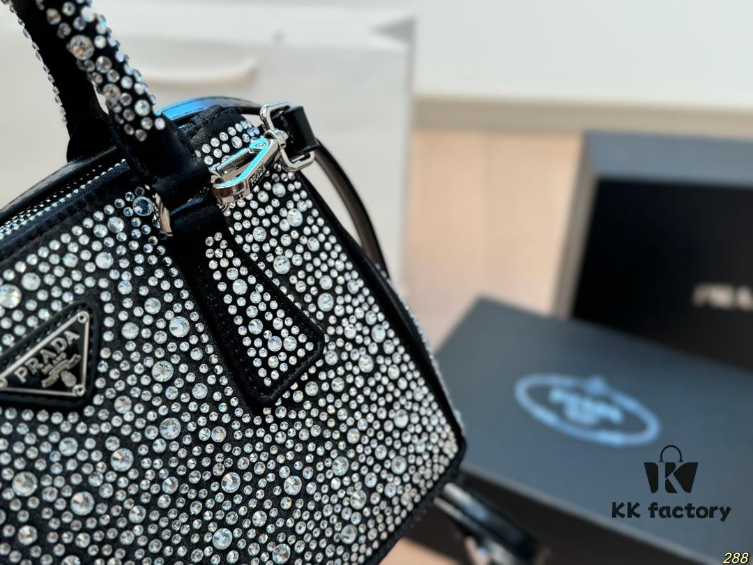 6930bf0b6e68136f4d9aee8e Box Set Prada Full Diamond Bag Super Satisfying High Aesthetics Must-Have for Collectors