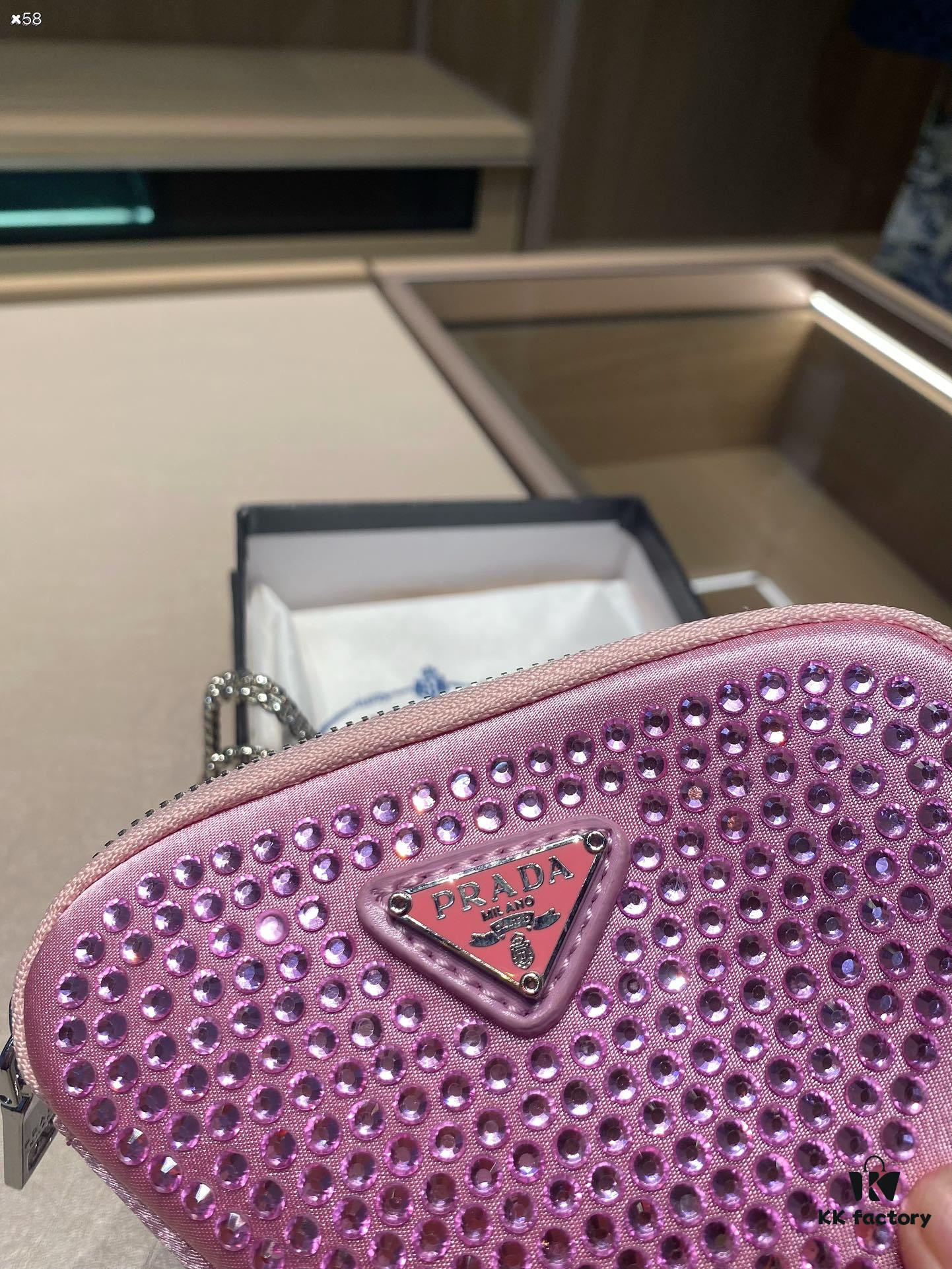 6930bf166e68136f4d9aeea2 Prada Chain Triangle Bag, Wallet Pouch, Extremely Stylish and Versatile