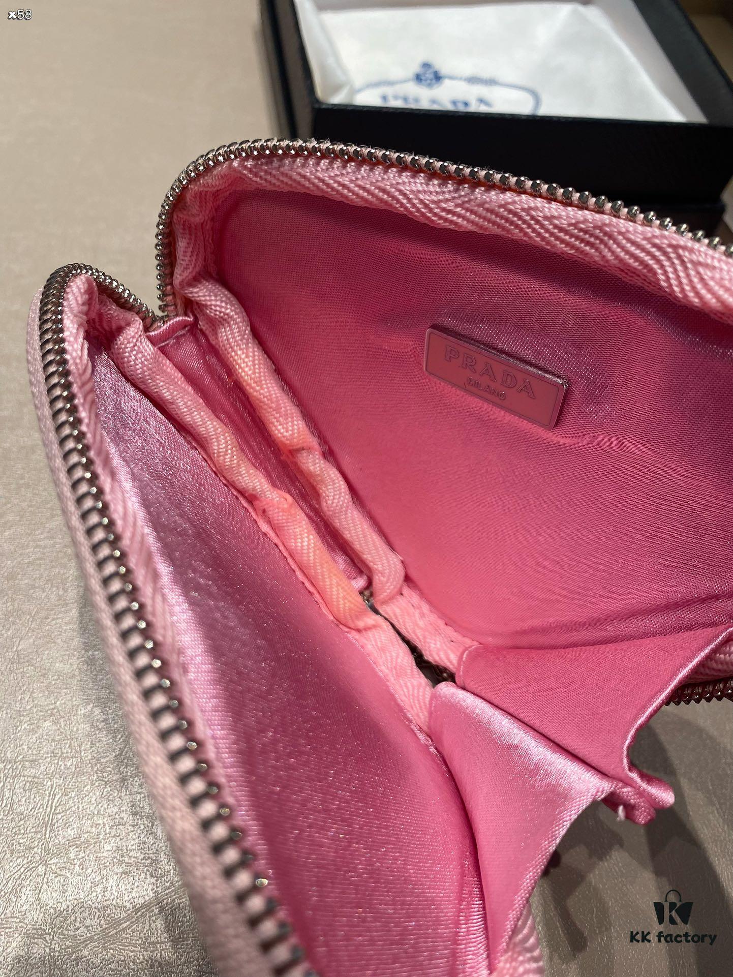 6930bf196e68136f4d9aeea5 Prada Chain Triangle Bag, Wallet Pouch, Extremely Stylish and Versatile