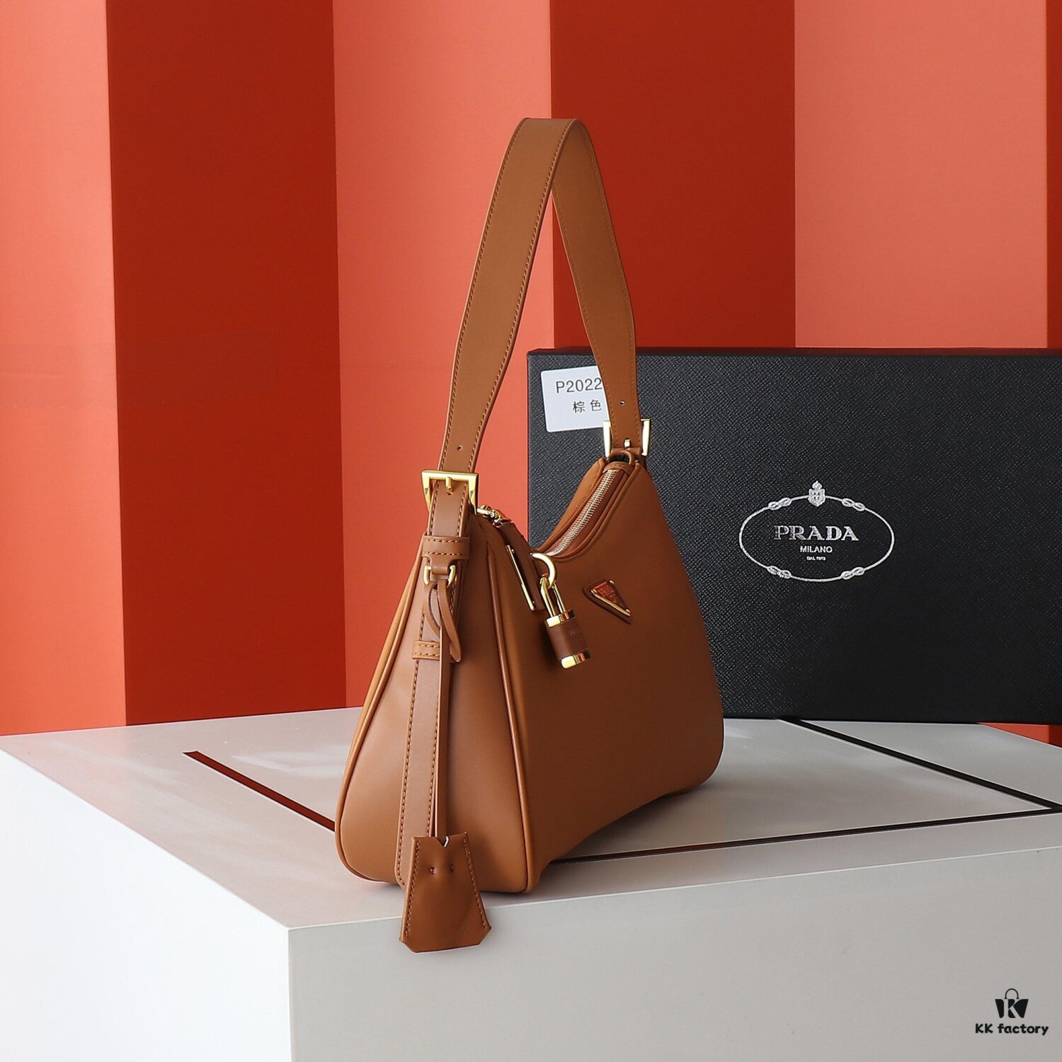 6930bf406e68136f4d9aeede PRADA - Latest Model Handbag / Nylon Lock Bag, Synchronized with Official Website, Made from Original Imported Waterproof Fabric with Authentic Hardware, Exquisite Craftsmanship, Comfortable Touch, OEM by 175, Original Quality, Size: 34/19.5/10cm, Model 2020